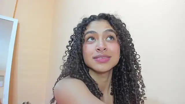 Keniia_rizz live cam on Stripchat