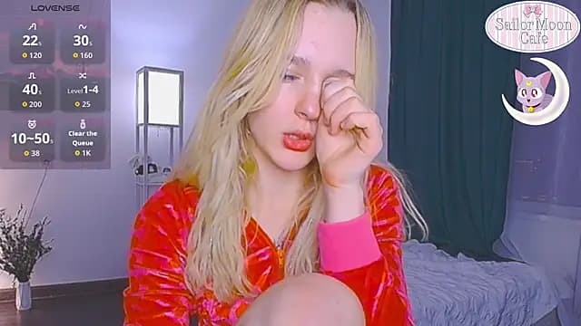 sailormoon666_ live cam on Stripchat