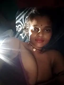 Maya_bhoji live cam on Stripchat