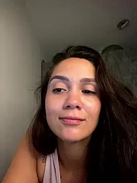 carolsapequinha live cam on Stripchat