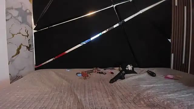 Couple_In_Heat live cam on Stripchat