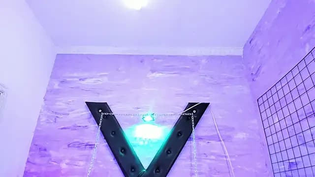 gaiia_uwu live cam on Stripchat