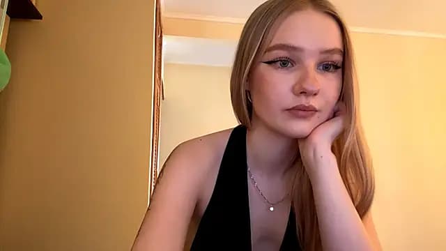 PlasaRima live cam on Stripchat