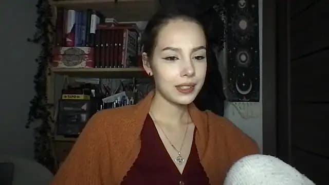 Yuna5343 live cam on Stripchat