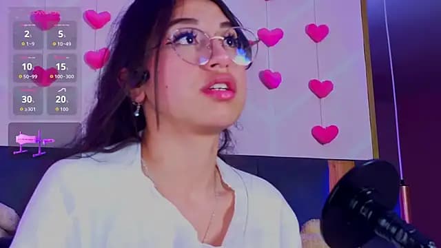 MadyJackson live cam on Stripchat