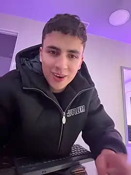 AdrianRinaldi live cam