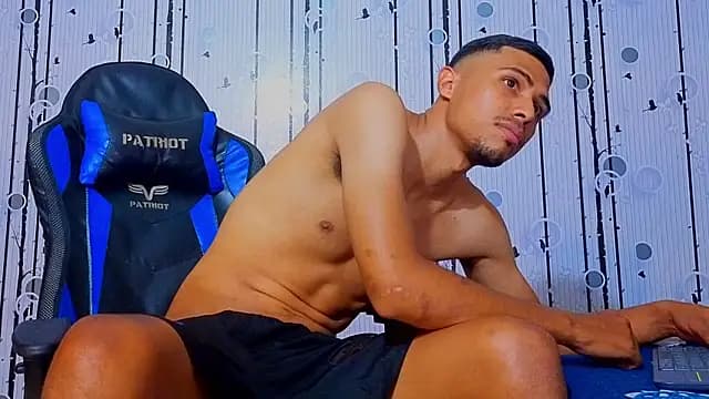 Charlies_Fox live cam