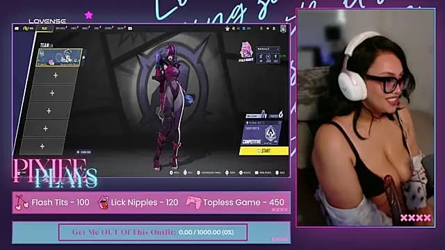 PixieePlays live cam on Stripchat