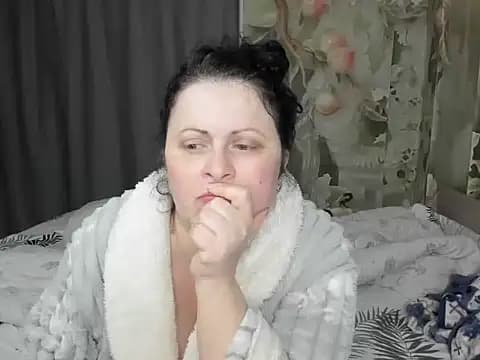 Lillian2 live cam on Stripchat