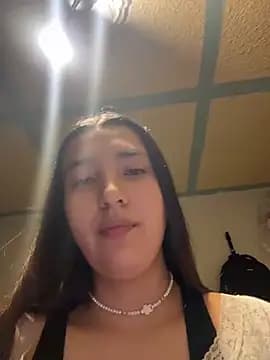 Alix_Rousses21 live cam on Stripchat