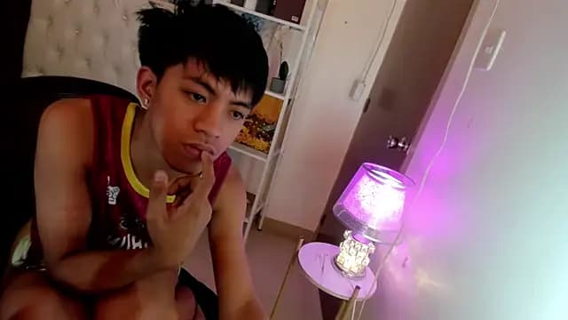 davincihugecock live cam on Stripchat