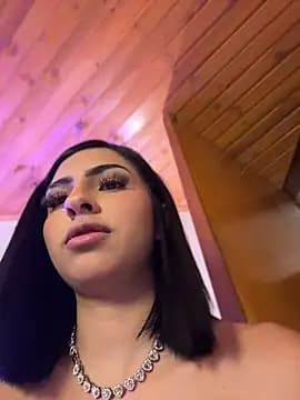 Hilary_pinkk live cam