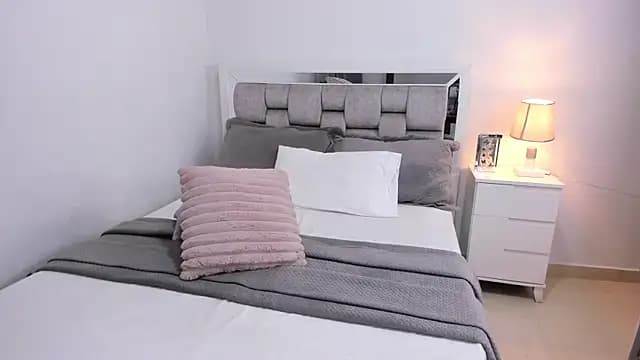 Camilaa_bueno live cam