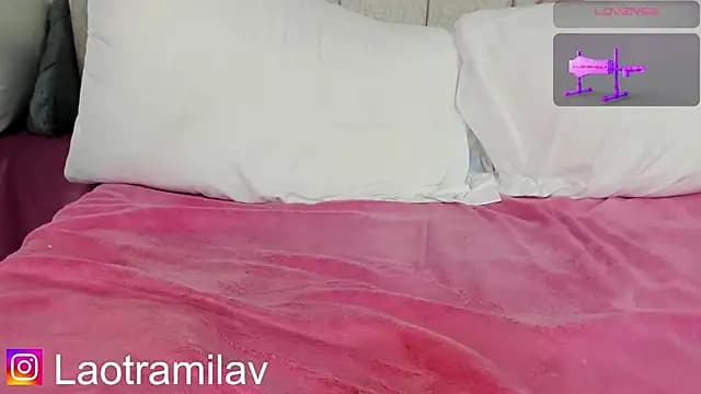 MilaVelour live cam