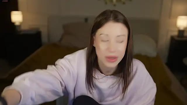 Selena_Glow live cam