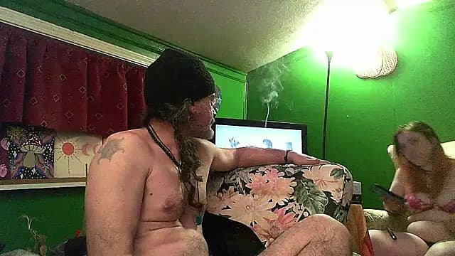 HippieDad333 live cam