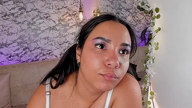 soffi_joness23 live cam