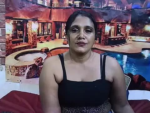 IndianSexyLady20 live cam