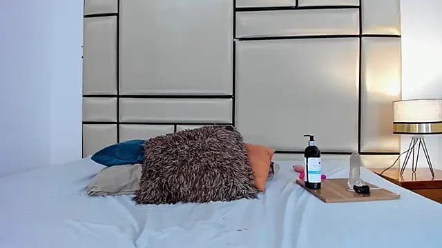 SofiiSweet live cam on Stripchat