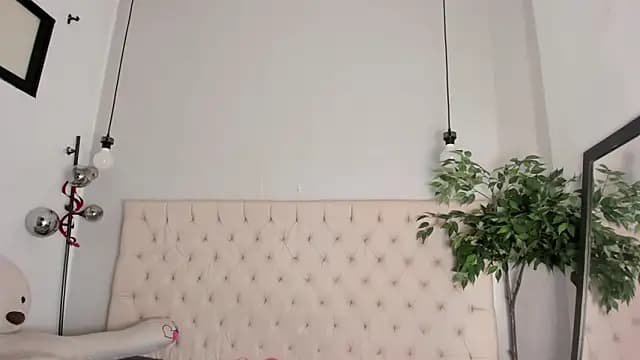 Victoria_Coleman live cam on Stripchat