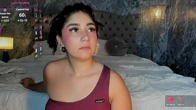 Belliinda_21 live cam on Stripchat