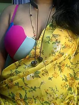 Telugu_Vennela_Preeti143 live cam on Stripchat