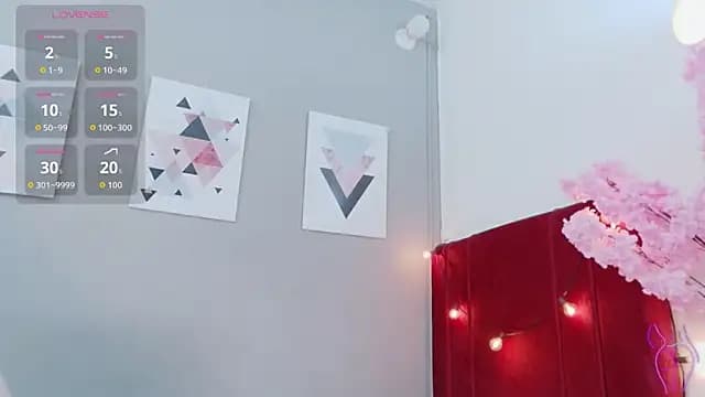 cutielittleebonyy live cam on Stripchat