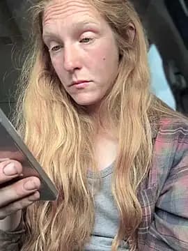 GoldenFlameGoddess live cam