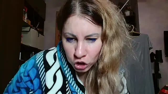 TherestlessKitty live cam