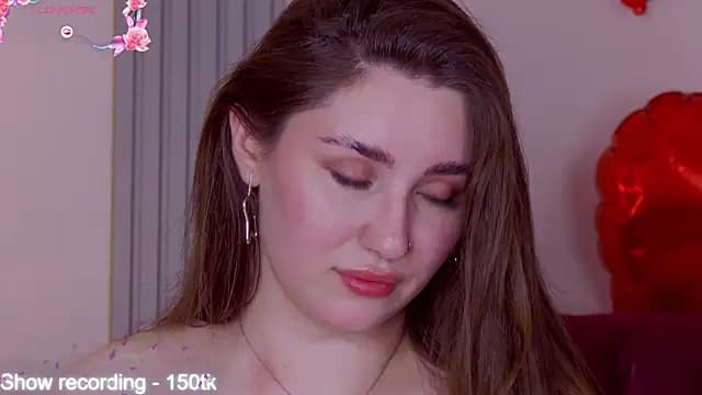 KiraBarlows live cam