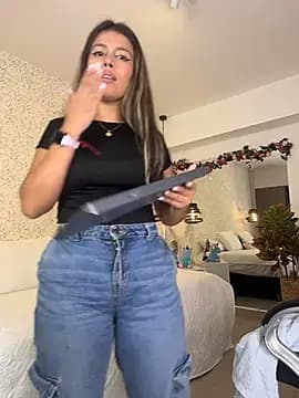 EMILIIA_RICHTER__ live cam