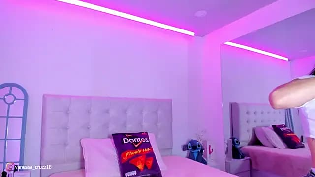 Vanessa_cruz_18 live cam