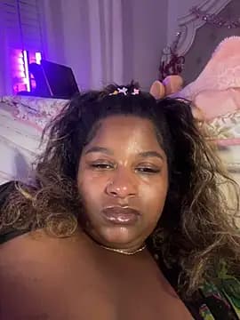 xoxoSELENAxoxo live cam on Stripchat