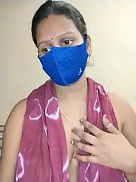 Nakedgirl07 live cam on Stripchat