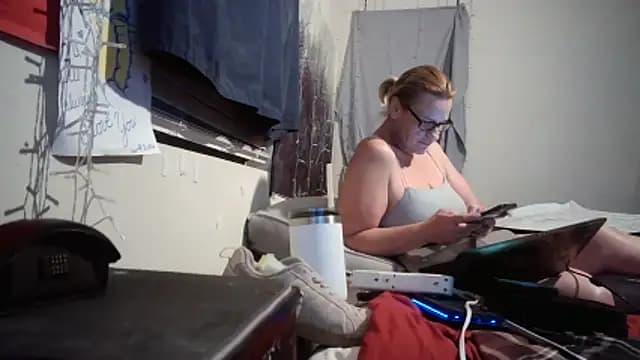 PremiumKitty live cam on Stripchat