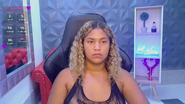 Cristal_War live cam