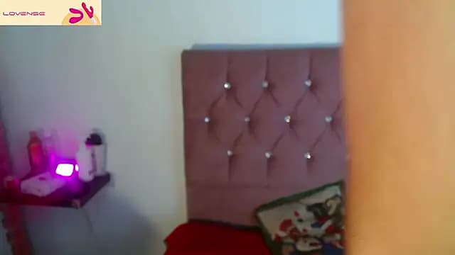 aaron_antonella_mds live cam