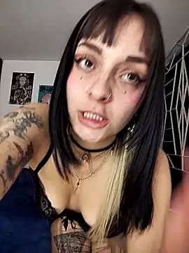 KARINNA__RAVEN live cam