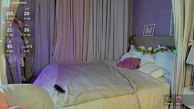 Rina_Panic live cam