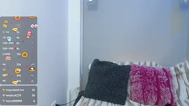 KendallWood_ live cam