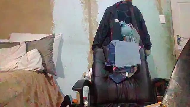 Nicky52 live cam on Stripchat