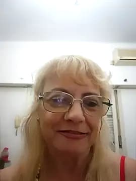 MatureElegantWidow live cam on Stripchat