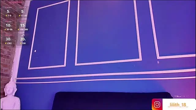 _Lilith_18_ live cam on Stripchat
