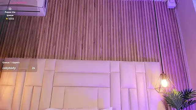 VenuzSofia live cam on Stripchat