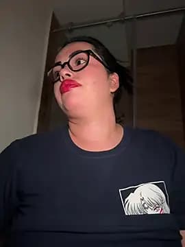 andra_rose live cam on Stripchat