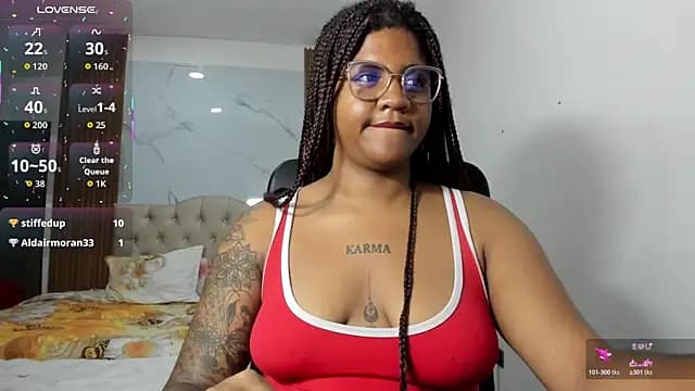 ZahraRose live cam on Stripchat