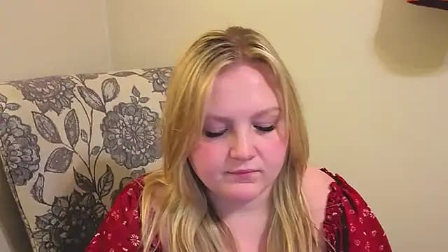 PhatAssBlond live cam on Stripchat