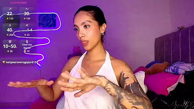 mia_yireth live cam on Stripchat