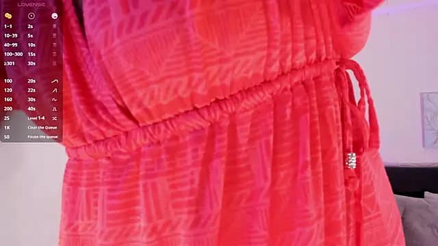 EmillyLim live cam on Stripchat