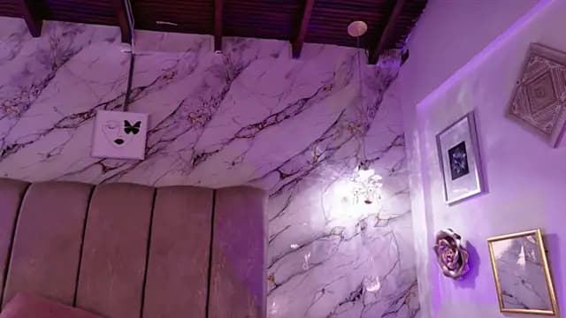 CatalinaReyes_ live cam on Stripchat